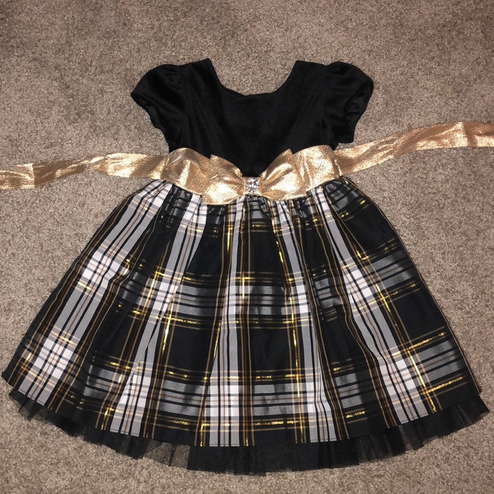Girl’s formal dress
